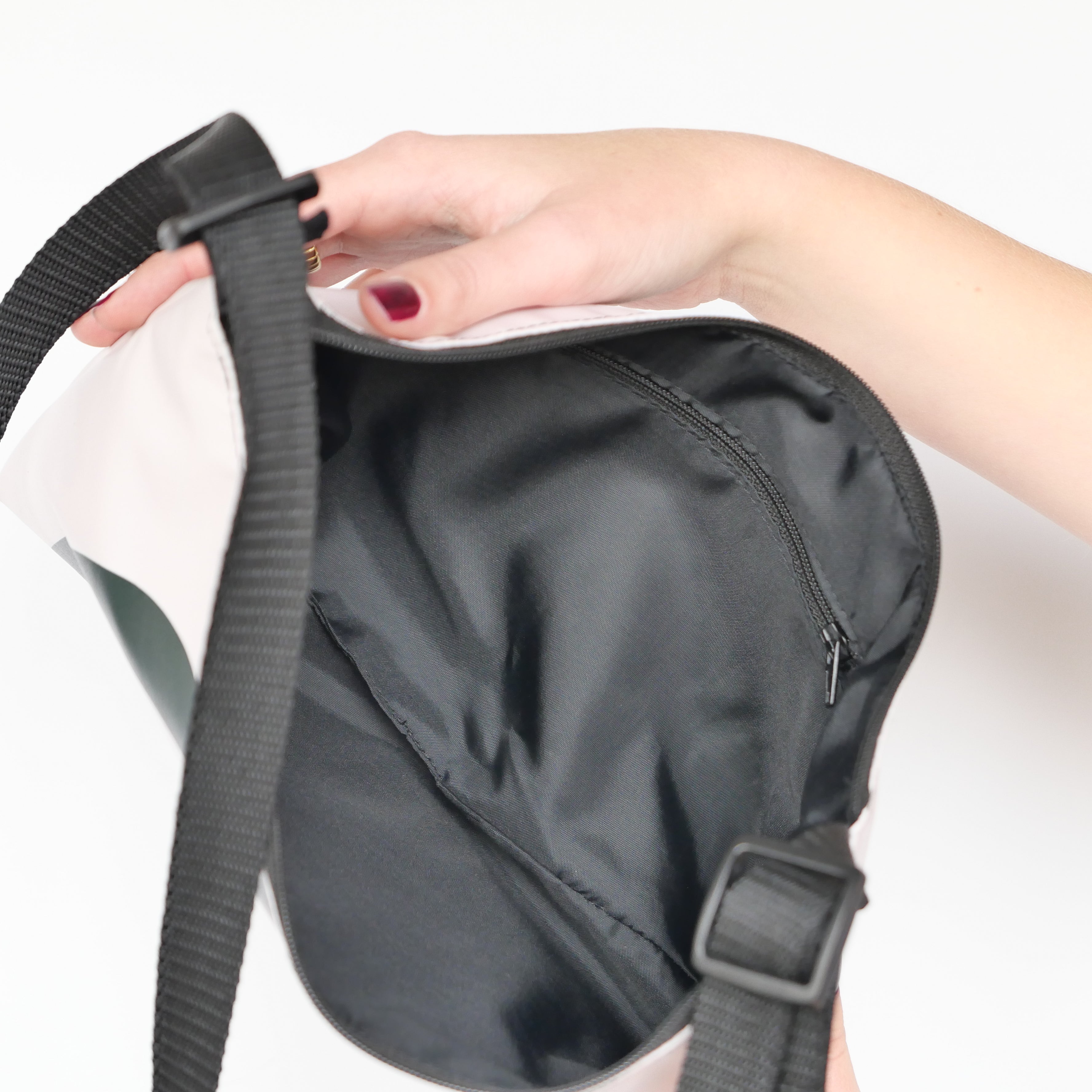 BANNR Shoulder Bag